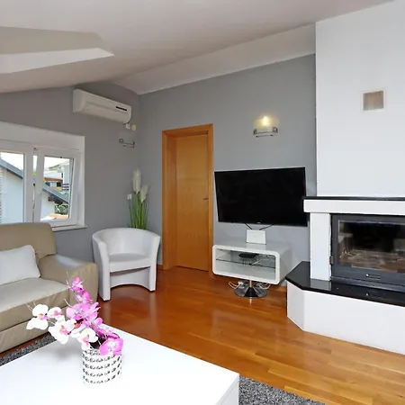 Seaside Apartments With A Swimming Pool Pag - 6412 Pag Town Room photo