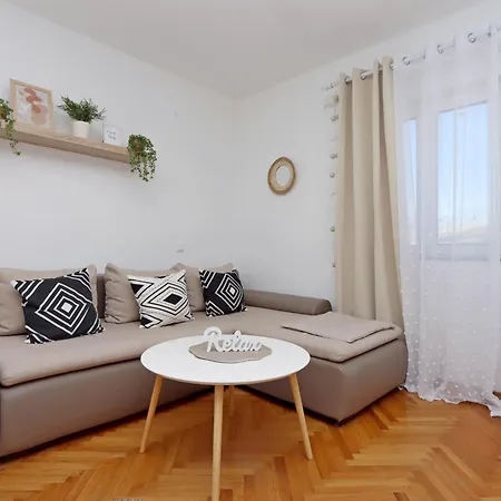 Seaside Apartments With A Swimming Pool Pag - 6412 Pag Town Room photo