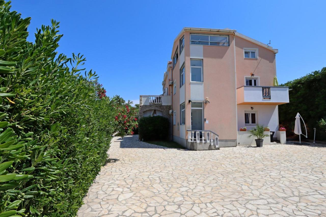 Seaside With A Swimming Pool Pag - 6412 Apartment Pag Town