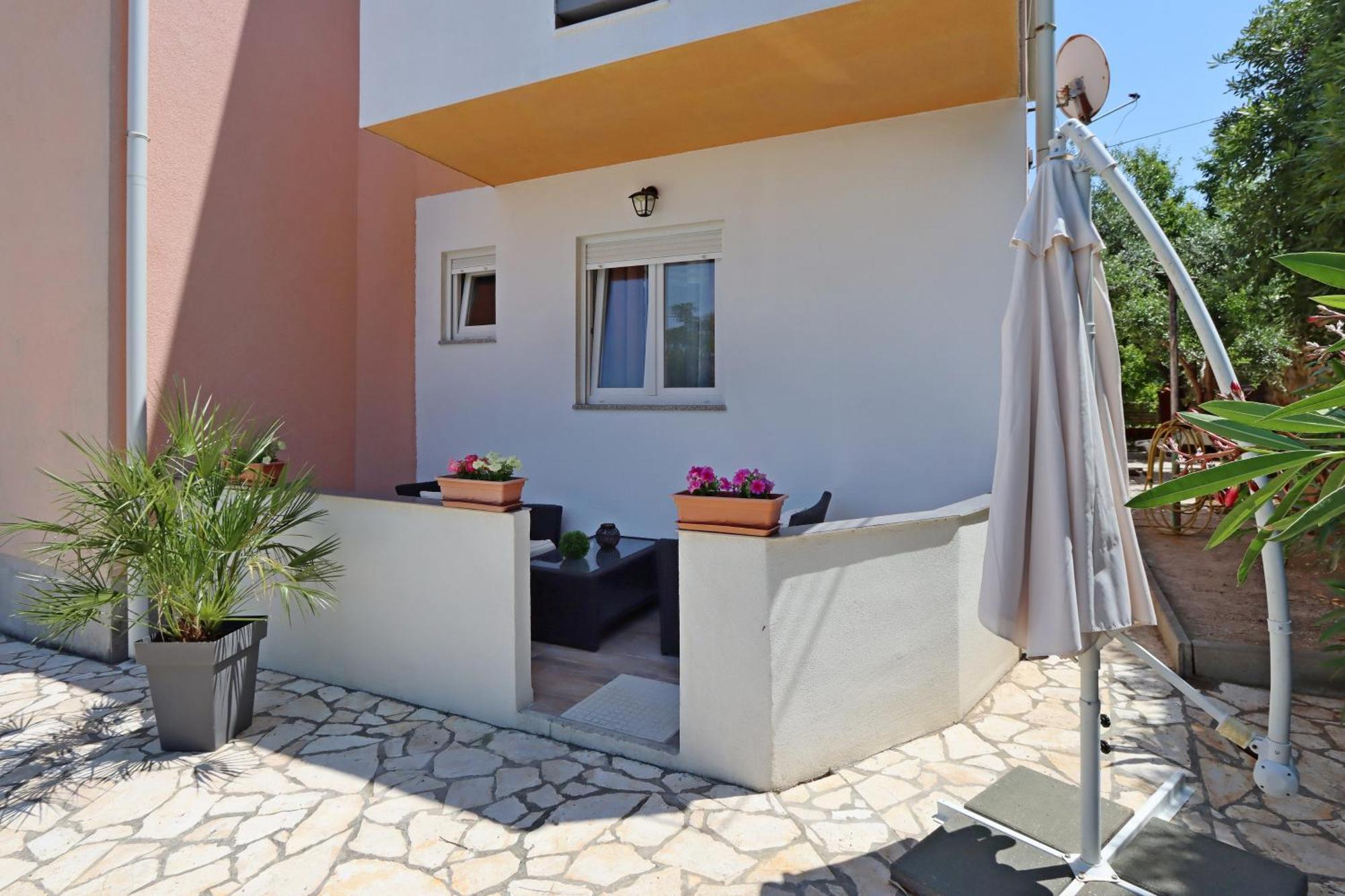 Apartment Seaside With A Swimming Pool Pag - 6412 *