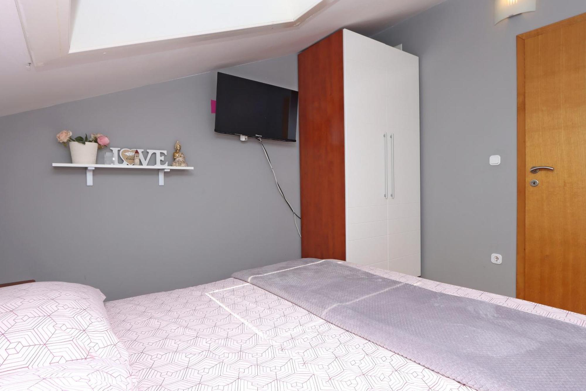 Apartment Seaside With A Swimming Pool Pag - 6412 Pag Town